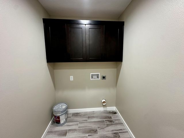 202 Eric Drive, Kirbyville, MO 65679