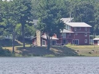 1082 Greenwich Avenue, Warwick, RI 02886