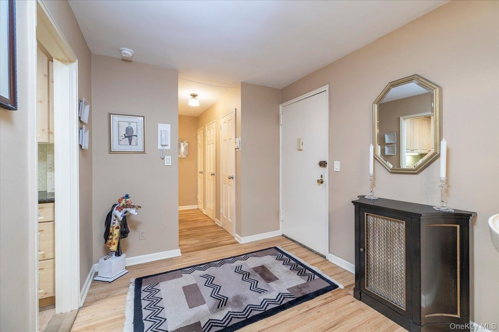 55 Lenox 2N, Rockville Centre, NY 11570 — photo 4