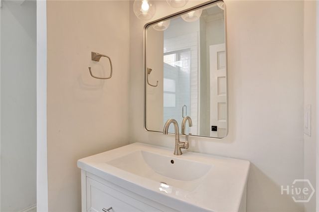 115 W 34 Street, Savannah, GA 31401