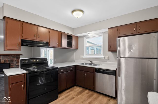 3244 Eastbrooke Circle, Indianapolis, IN 46235