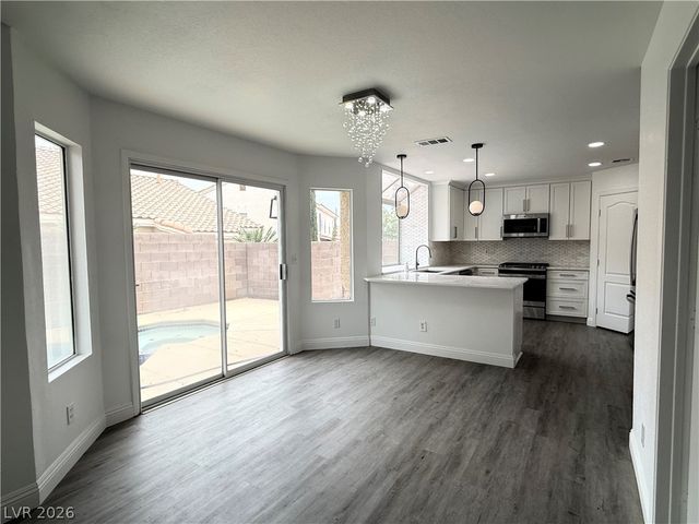 9412 Sierra Summit Avenue, Las Vegas, NV 89134