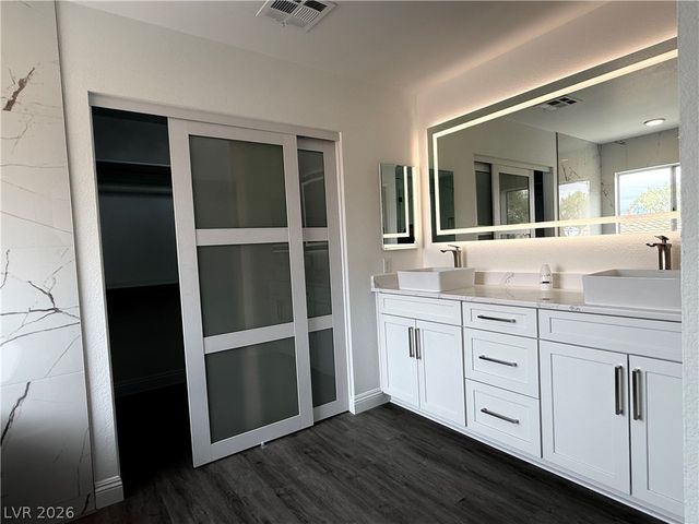 9412 Sierra Summit Avenue, Las Vegas, NV 89134