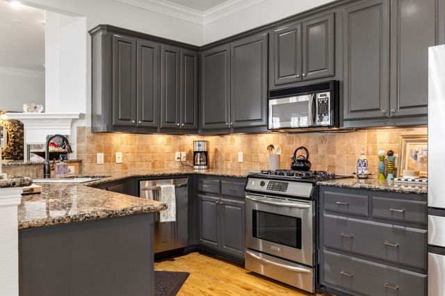 18130 Frankford Lakes Circle, Dallas, TX 75252