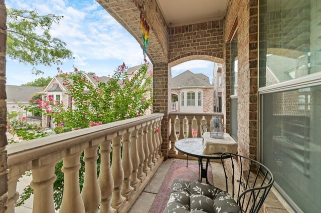 18130 Frankford Lakes Circle, Dallas, TX 75252