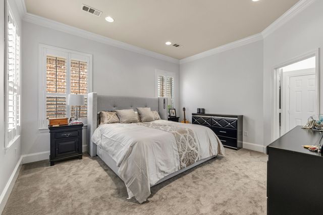 18130 Frankford Lakes Circle, Dallas, TX 75252