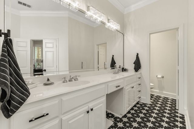 18130 Frankford Lakes Circle, Dallas, TX 75252