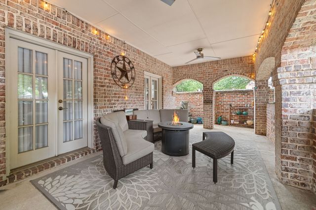 18130 Frankford Lakes Circle, Dallas, TX 75252