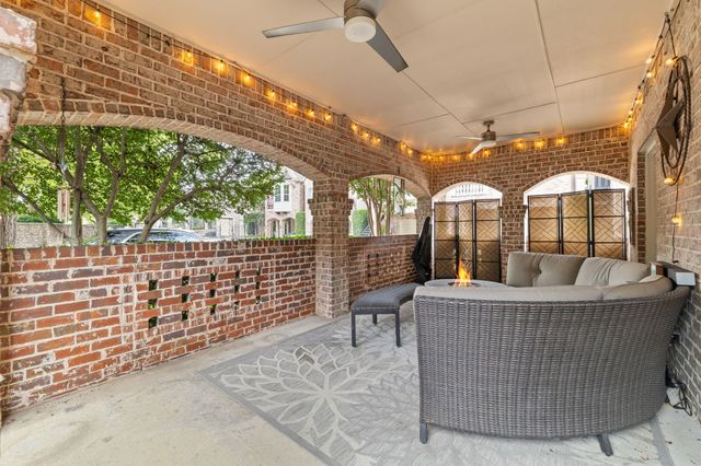 18130 Frankford Lakes Circle, Dallas, TX 75252