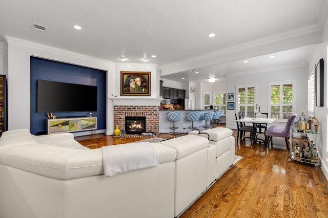 18130 Frankford Lakes Circle, Dallas, TX 75252