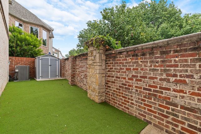 18130 Frankford Lakes Circle, Dallas, TX 75252