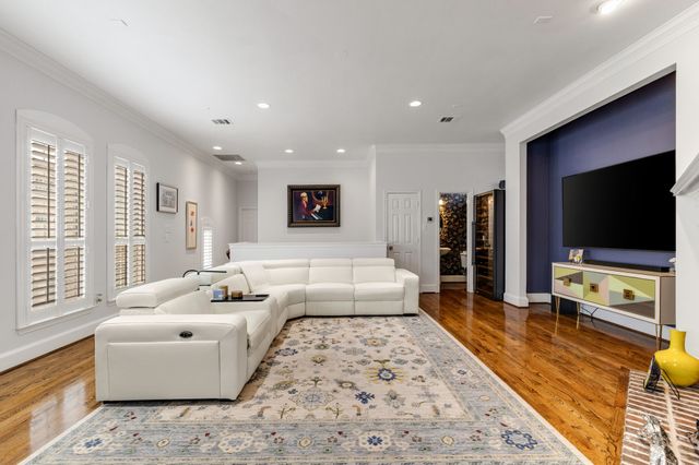 18130 Frankford Lakes Circle, Dallas, TX 75252