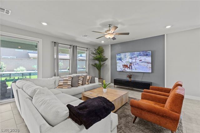 457 Spring Dove Avenue, Henderson, NV 89011