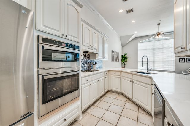 4119 Juliard Drive, Addison, TX 75001