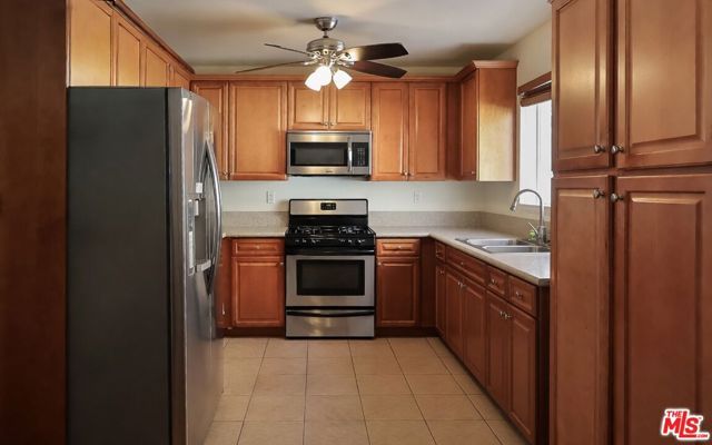 12368 Osborne Street 1, Pacoima (los Angeles), CA 91331