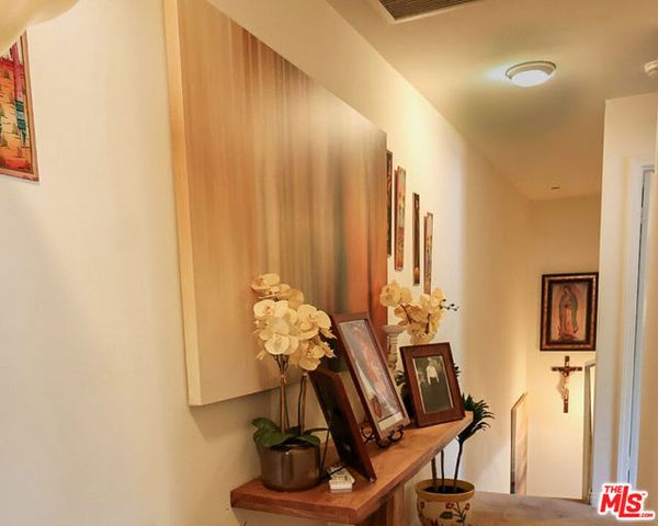 12368 Osborne Street 1, Pacoima (los Angeles), CA 91331