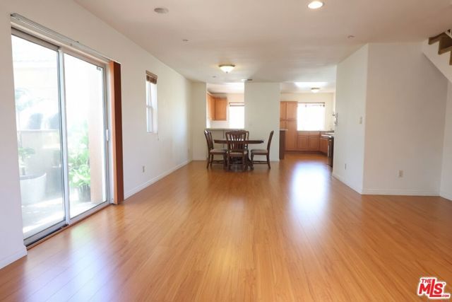 12368 Osborne Street 1, Pacoima (los Angeles), CA 91331