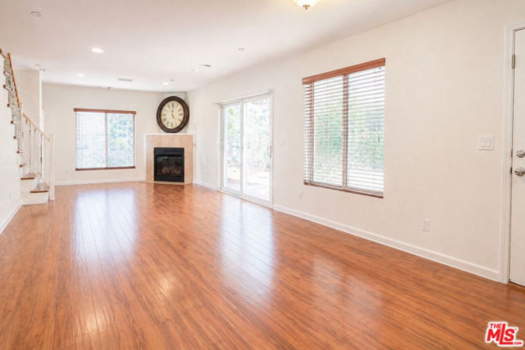 12368 Osborne Street 1, Pacoima (los Angeles), CA 91331