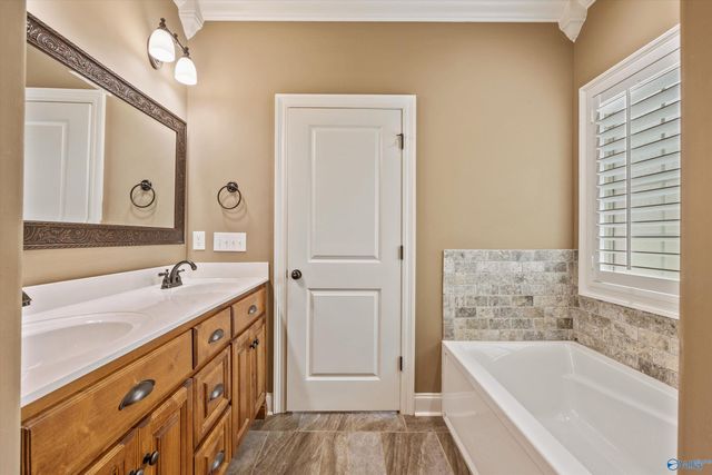 29073 Stonehenge Drive, Toney, AL 35773
