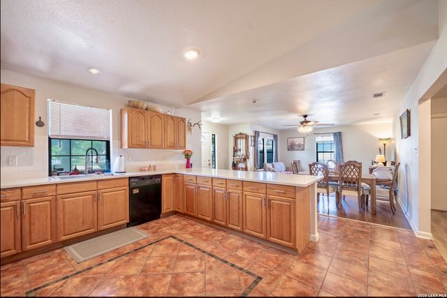 226 EDGE AVE, San Antonio, TX 78223