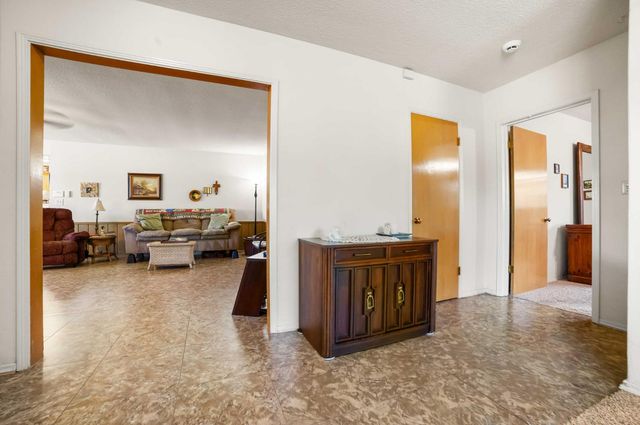 2244 E Princeton Avenue, Fresno, CA 93703
