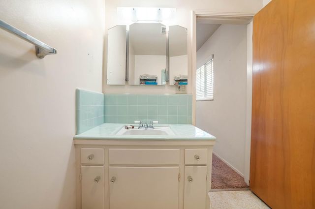 2244 E Princeton Avenue, Fresno, CA 93703