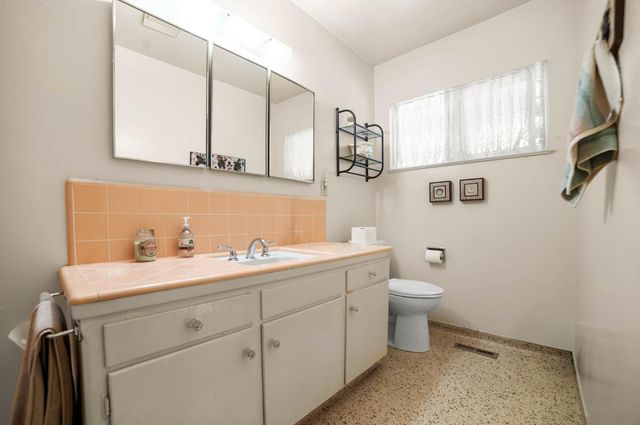 2244 E Princeton Avenue, Fresno, CA 93703