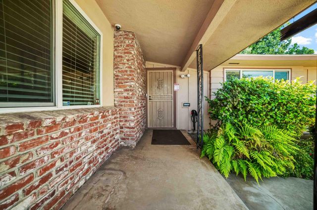 2244 E Princeton Avenue, Fresno, CA 93703