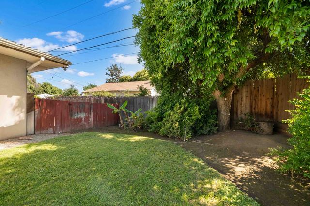 2244 E Princeton Avenue, Fresno, CA 93703