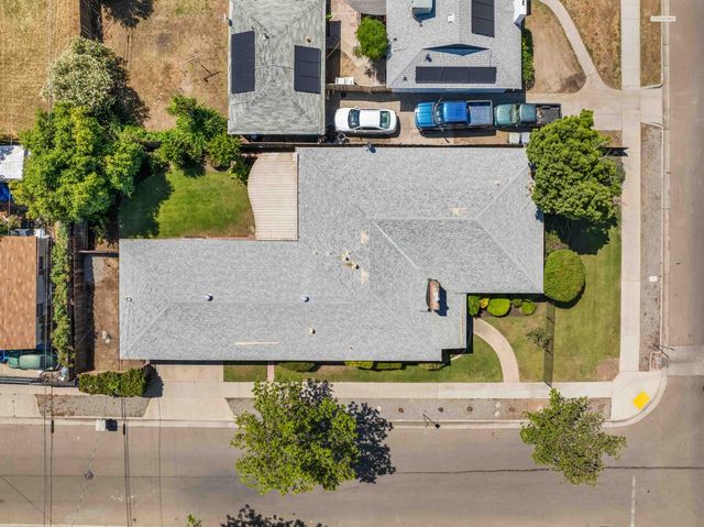 2244 E Princeton Avenue, Fresno, CA 93703