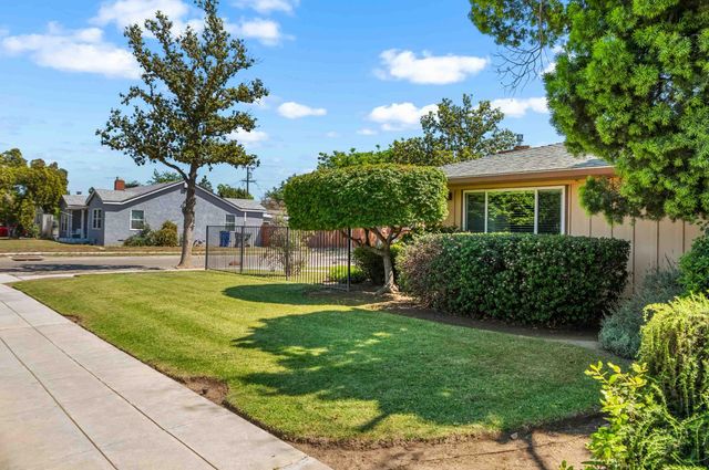 2244 E Princeton Avenue, Fresno, CA 93703