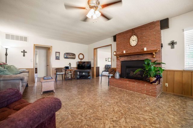 2244 E Princeton Avenue, Fresno, CA 93703