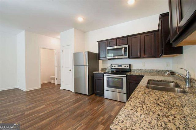 1837 Millstream Hollow, Conyers, GA 30012