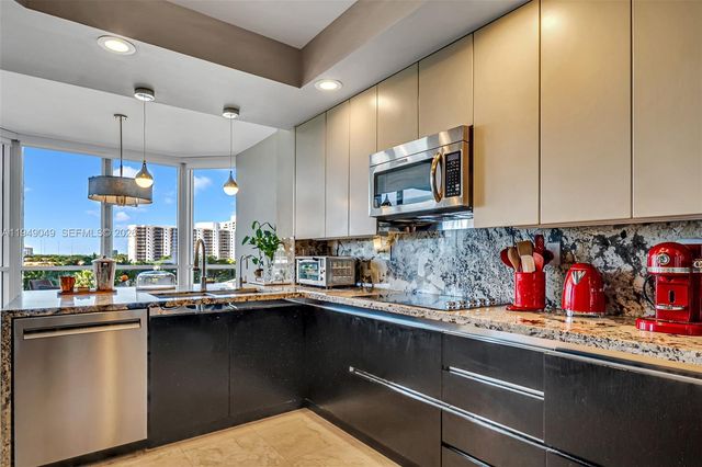 21150 Point Pl 702, Aventura, FL 33180