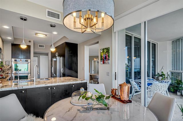 21150 Point Pl 702, Aventura, FL 33180