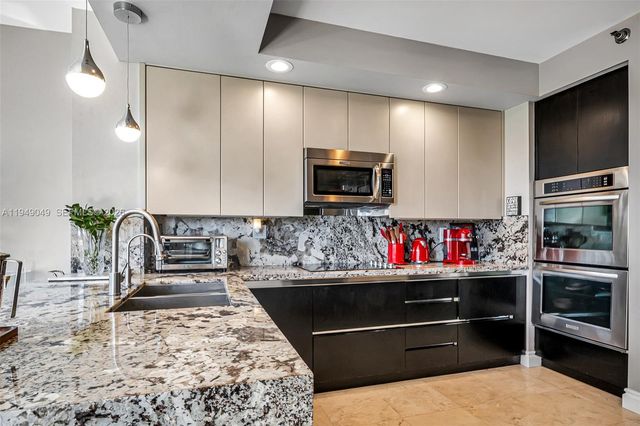 21150 Point Pl 702, Aventura, FL 33180