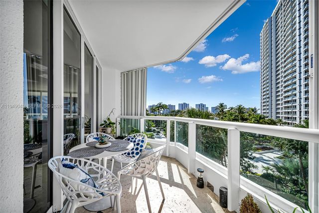 21150 Point Pl 702, Aventura, FL 33180