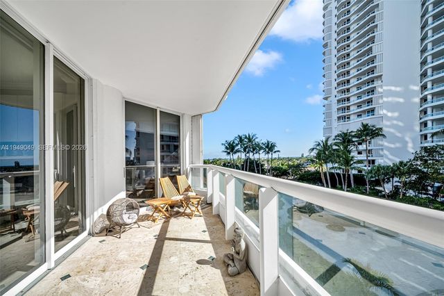 21150 Point Pl 702, Aventura, FL 33180