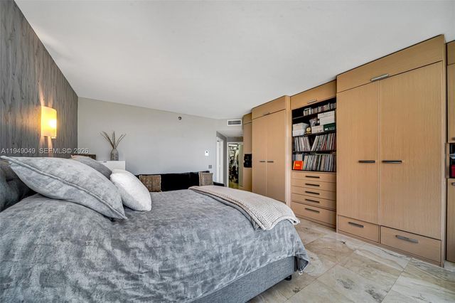 21150 Point Pl 702, Aventura, FL 33180