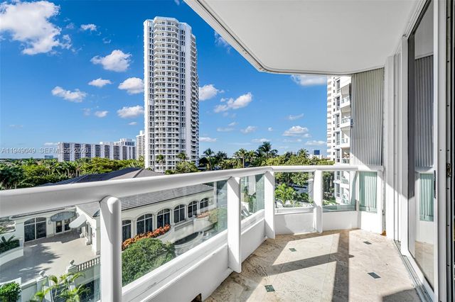 21150 Point Pl 702, Aventura, FL 33180