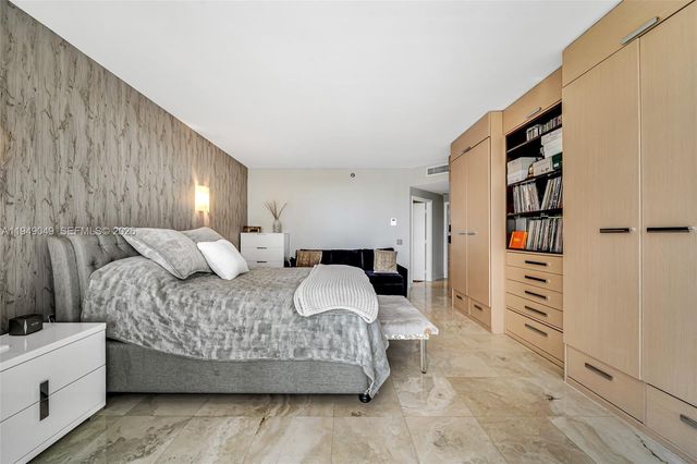 21150 Point Pl 702, Aventura, FL 33180