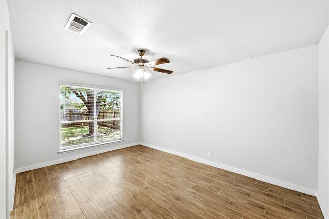 1411 Bellmar DR, Round Rock, TX 78664
