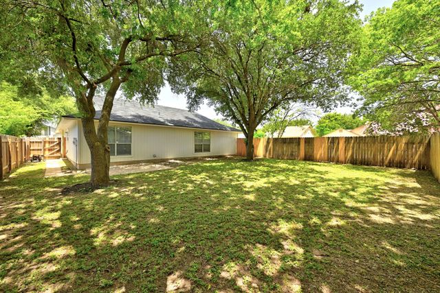 1411 Bellmar DR, Round Rock, TX 78664