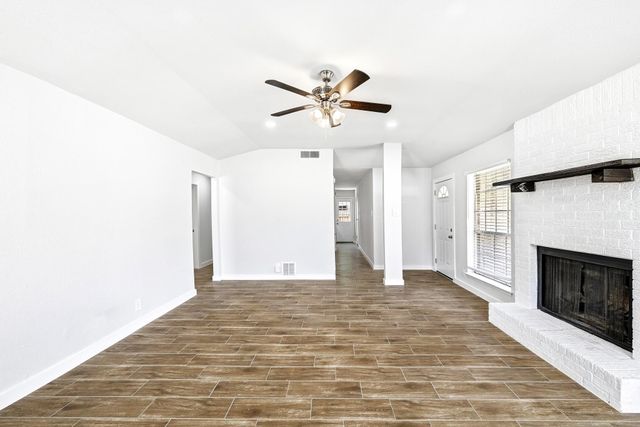 1411 Bellmar DR, Round Rock, TX 78664