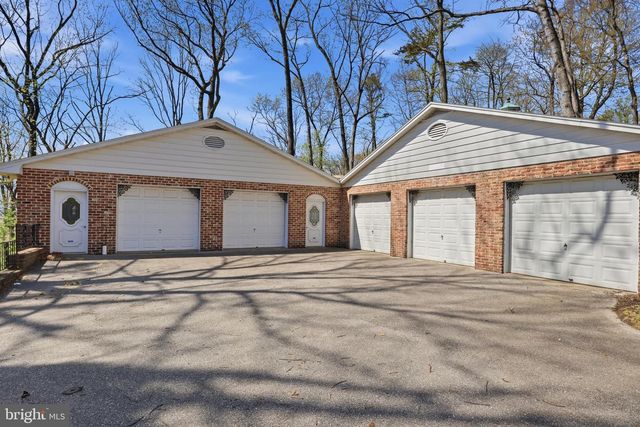 4041 ROBINHOOD, York, PA 17408