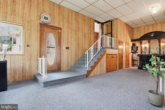 4041 ROBINHOOD, York, PA 17408