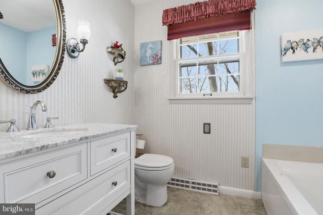 4041 ROBINHOOD, York, PA 17408