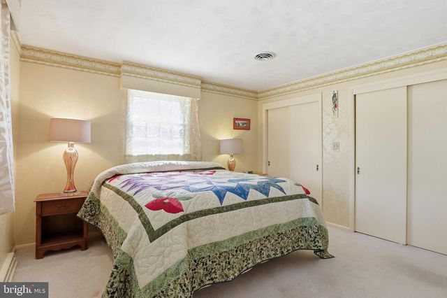 4041 ROBINHOOD, York, PA 17408