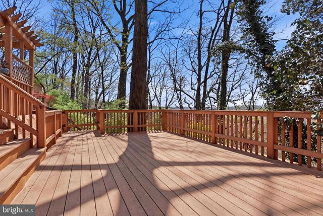 4041 ROBINHOOD, York, PA 17408