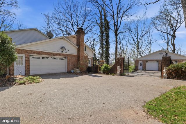 4041 ROBINHOOD, York, PA 17408
